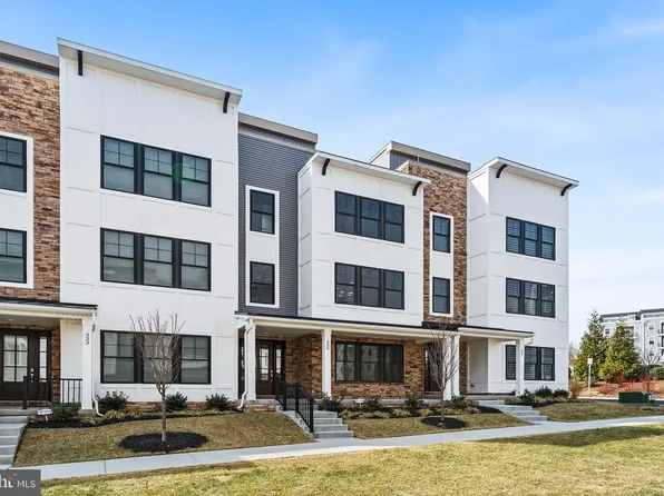 335 Horseshoe Trl, Newtown Square, PA 19073