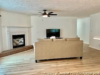 3 bed, 2.0 bath, 1592 sqft, $1,850 — Photo 4