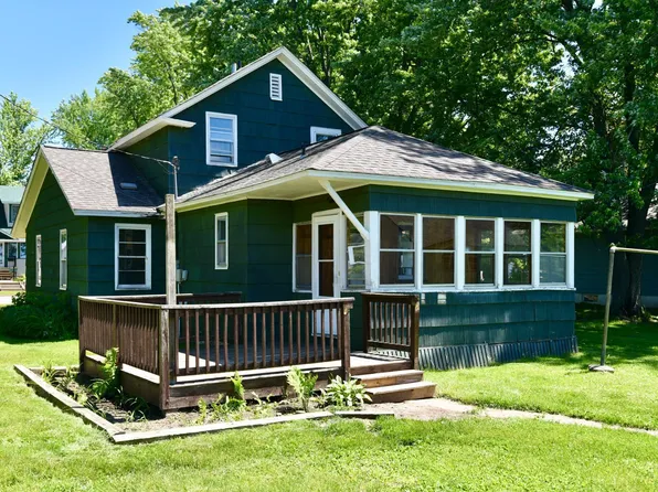 330 2nd Ave NW, Milaca, MN 56353