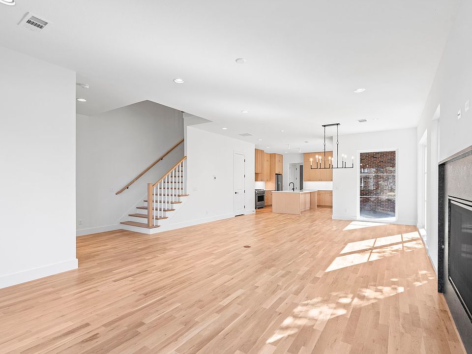 1st image of 5834 Martel Ave