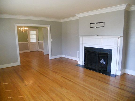 5th image of 1704 Wilkerson St