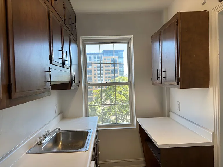 The Royal York Apartments — Photo 33