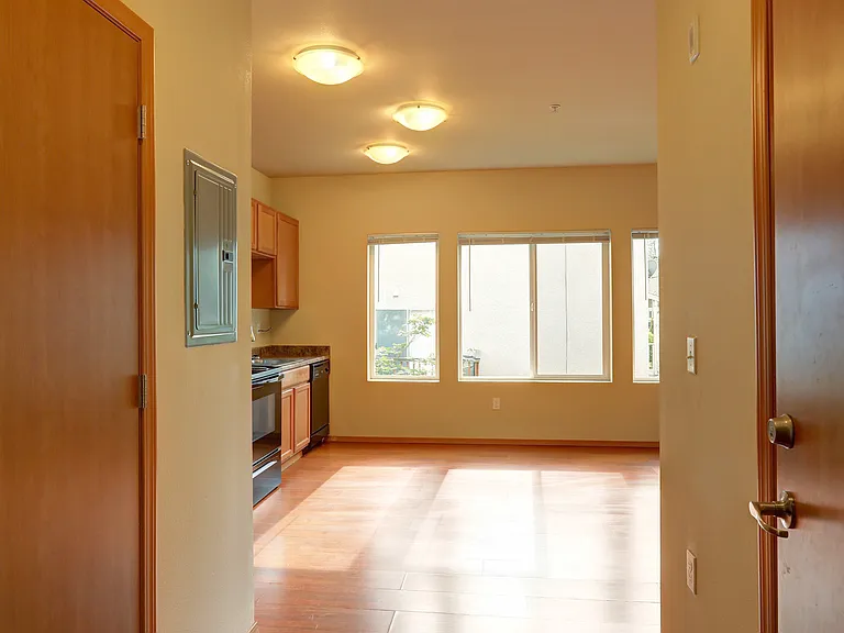 Ambaum Place I | Modern Apartment Homes w/ In-Unit Laundry! — Photo 12