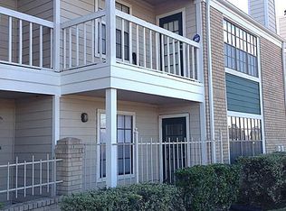 12660 Ashford Point Dr APT 613, Houston, TX 77082