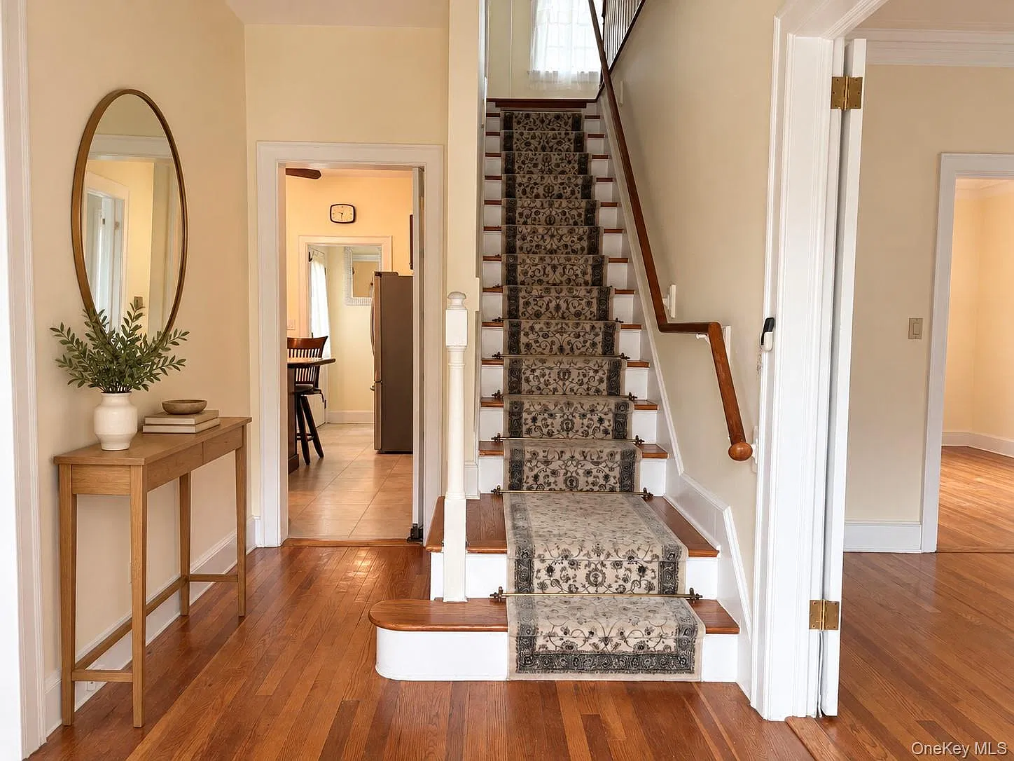 3 bed, 1.5 bath, 1728 sqft, $5,000 — Photo 2