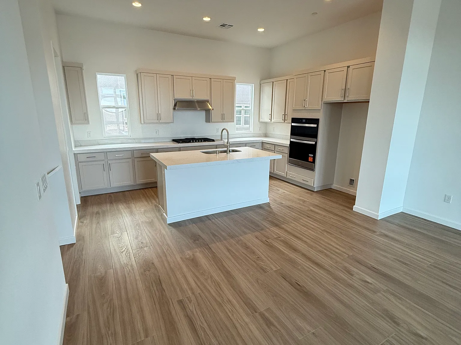 Indigo Mountain St, Henderson — Photo 2