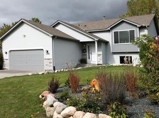 6536 Lower 12th St N, Oakdale, MN 55128