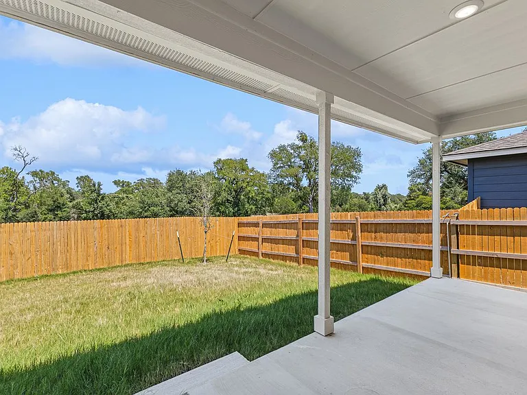 4011 Baerlon Cv — Photo 31