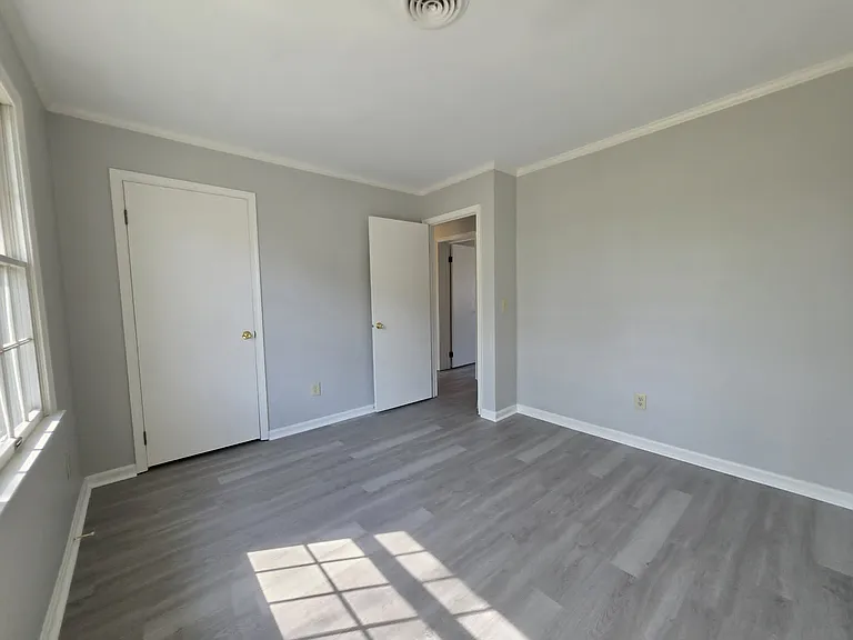 830 Larch Way #1 — Photo 28