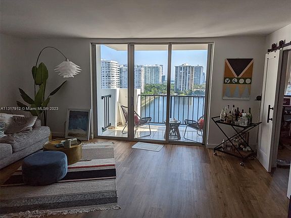 5th image of 2750 NE 183rd St APT 1610