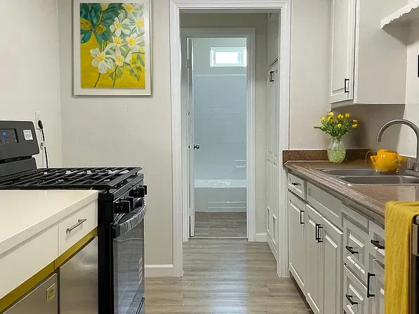 1107 W Highland St #3, Santa Ana, CA 92703