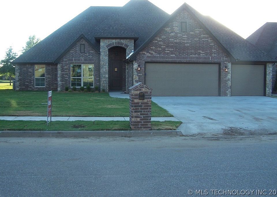 1st image of 7622 N 144th East Ave