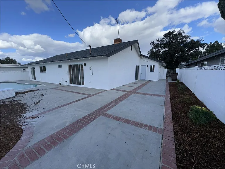 213 N Royal Pl — Photo 29