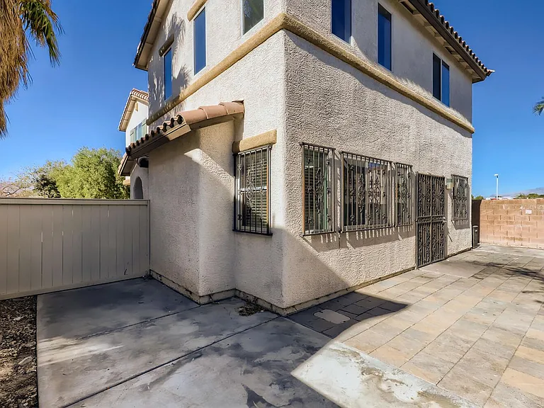 6384 Blue Twilight Ct — Photo 25