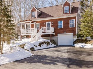989 Elm St, Somerset, MA 02726