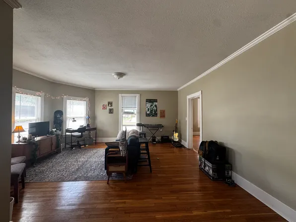 728 Poyntz Ave APT 1, Manhattan, KS 66502