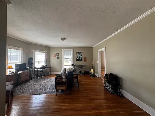 728 Poyntz Ave #1 Photo 1
