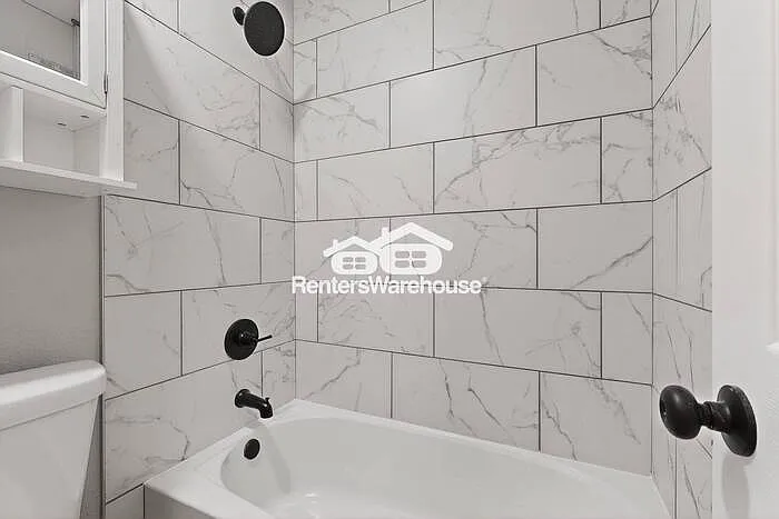 2605 Royal Oaks Dr — Photo 25