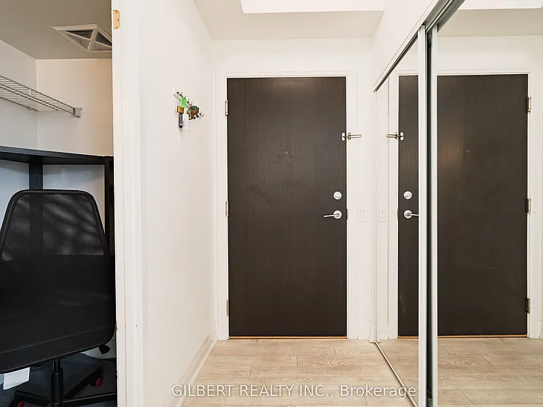 1461 Lawrence Ave W #1810 — Photo 3