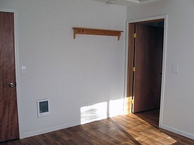 2nd image of 33 Lewis Ave
