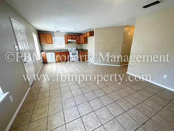 3rd image of 413 N Flat St