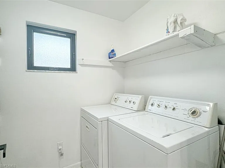 788 Park Shore Dr #D27 — Photo 24