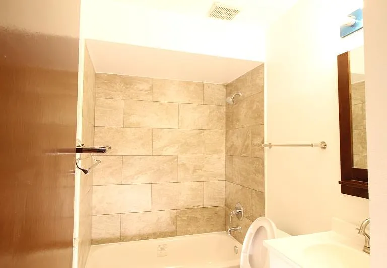 1225 Hunters Ln — Photo 12