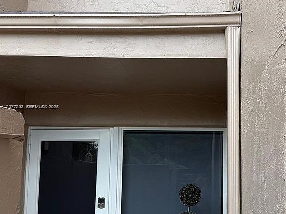 5th image of 9171 Fontainebleau Blvd APT 5