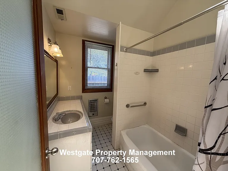 728 Petaluma Blvd S — Photo 15