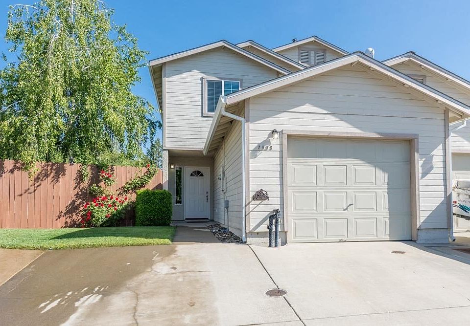 1st image of 2998 Courtside Dr