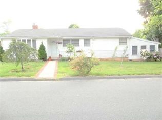 66 Holland St, Saugus, MA 01906