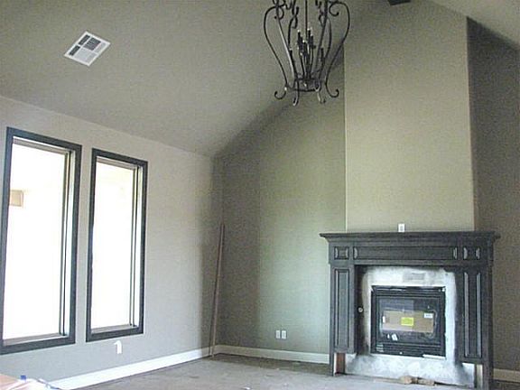 3rd image of 15312 Colonial Bella