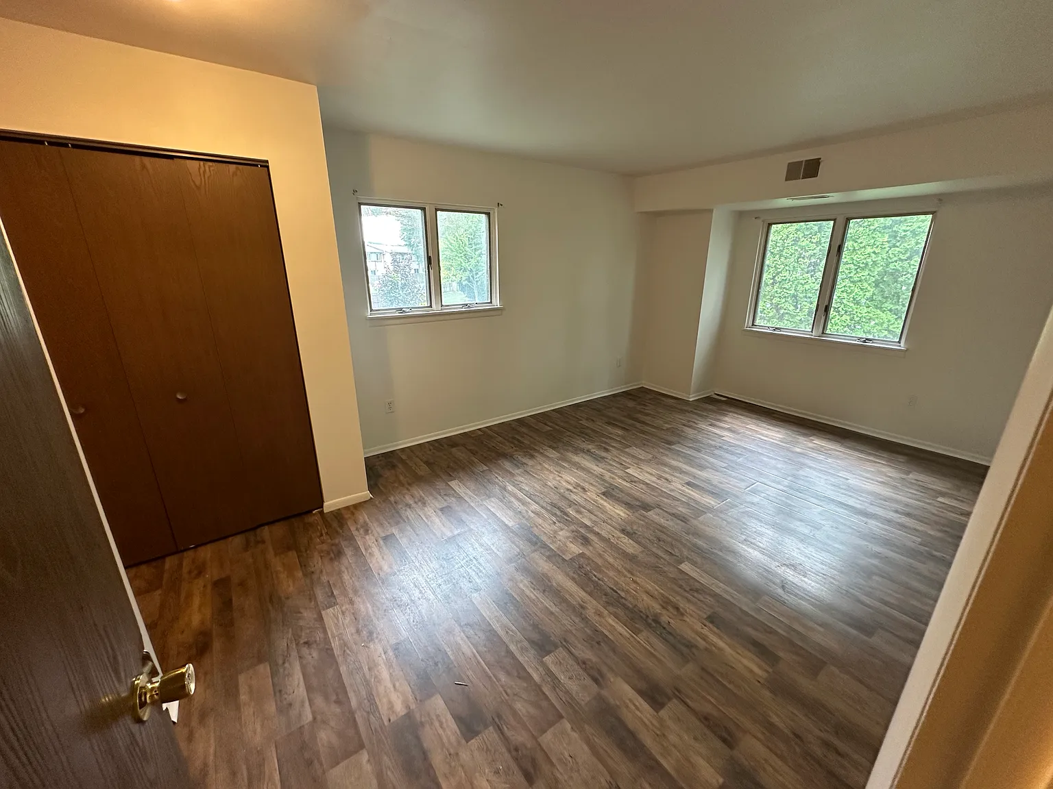 2 bed, 1000 sqft, $1,500 — Photo 4