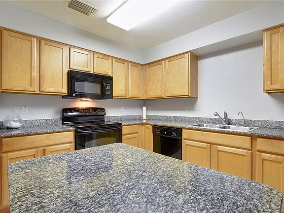 2nd image of 7856 Carriage Pointe Dr