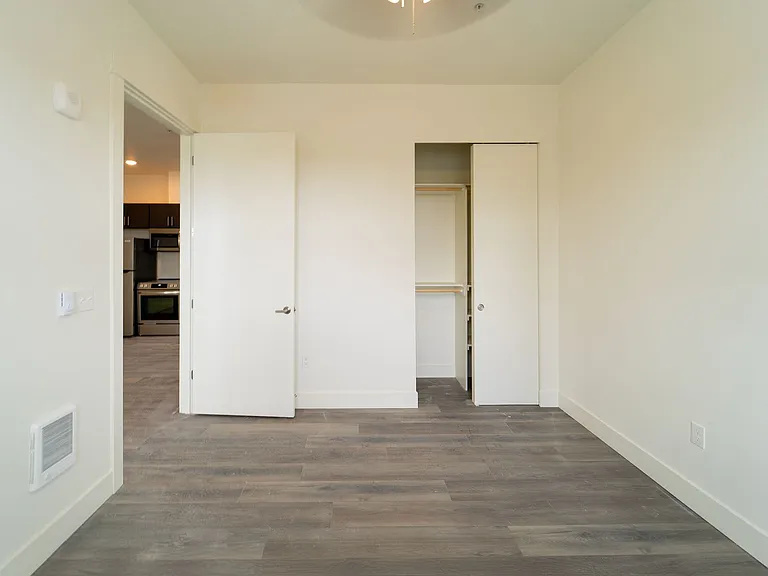 Janie Apartments — Photo 49