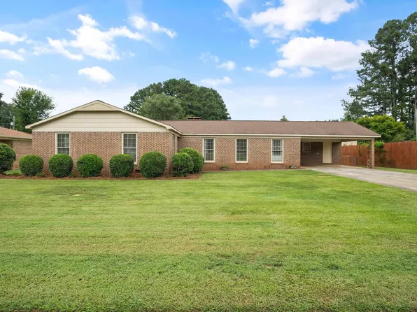 2329 Valley Ln, Sylacauga, AL 35150