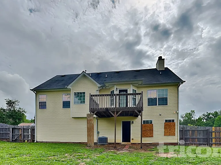 660 Tipperary Rd — Photo 15