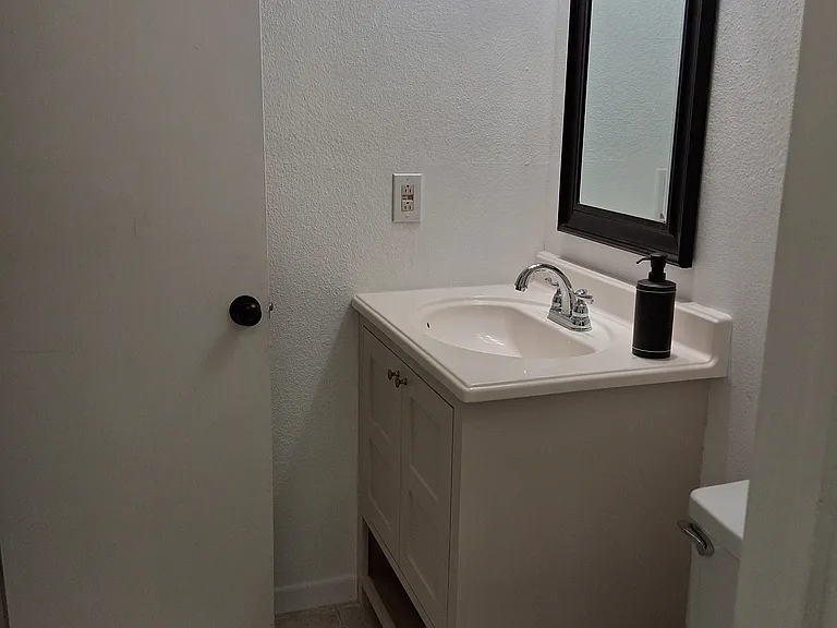 2731 Foliage Green Dr — Photo 3