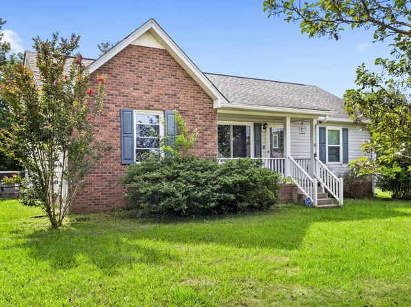 514 W Market St, Portland, TN 37148