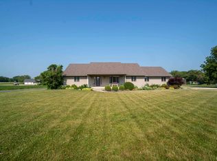 1013 Coal Bank Rd, Metamora, IL 61548