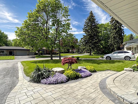 3rd image of 58 Ravine Park Cres