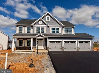 406 E Clarissa Dr, Shippensburg, PA 17257