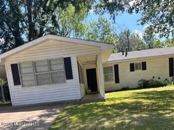 3050 Meadow Forest Dr, Jackson, MS 39212