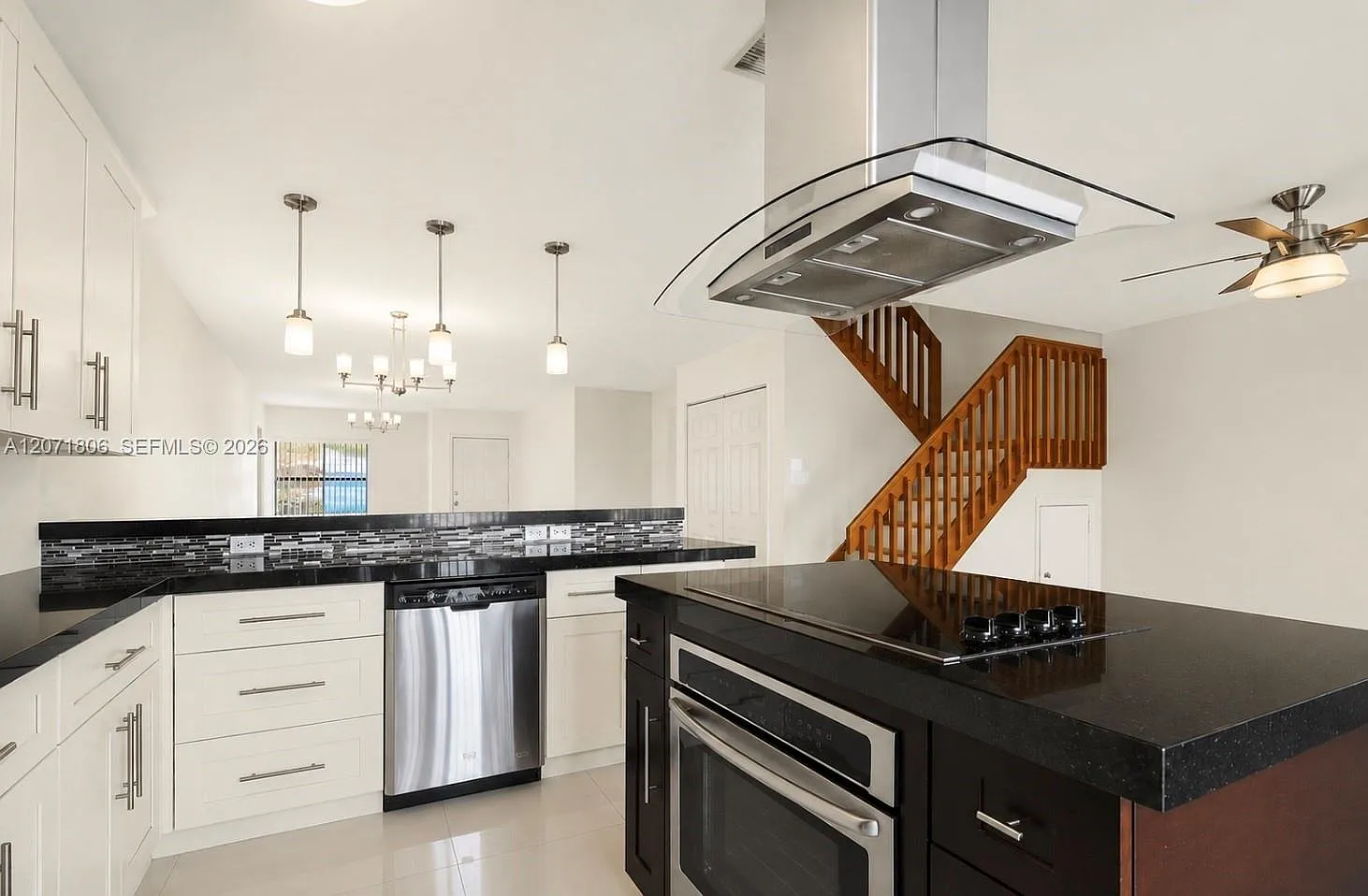 4 bed, 3.0 bath, $3,500 — Photo 4