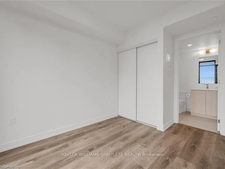1 Jarvis St #526 — Photo 9
