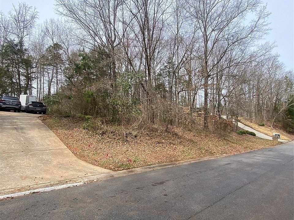2nd image of 7027 Rockland Dr