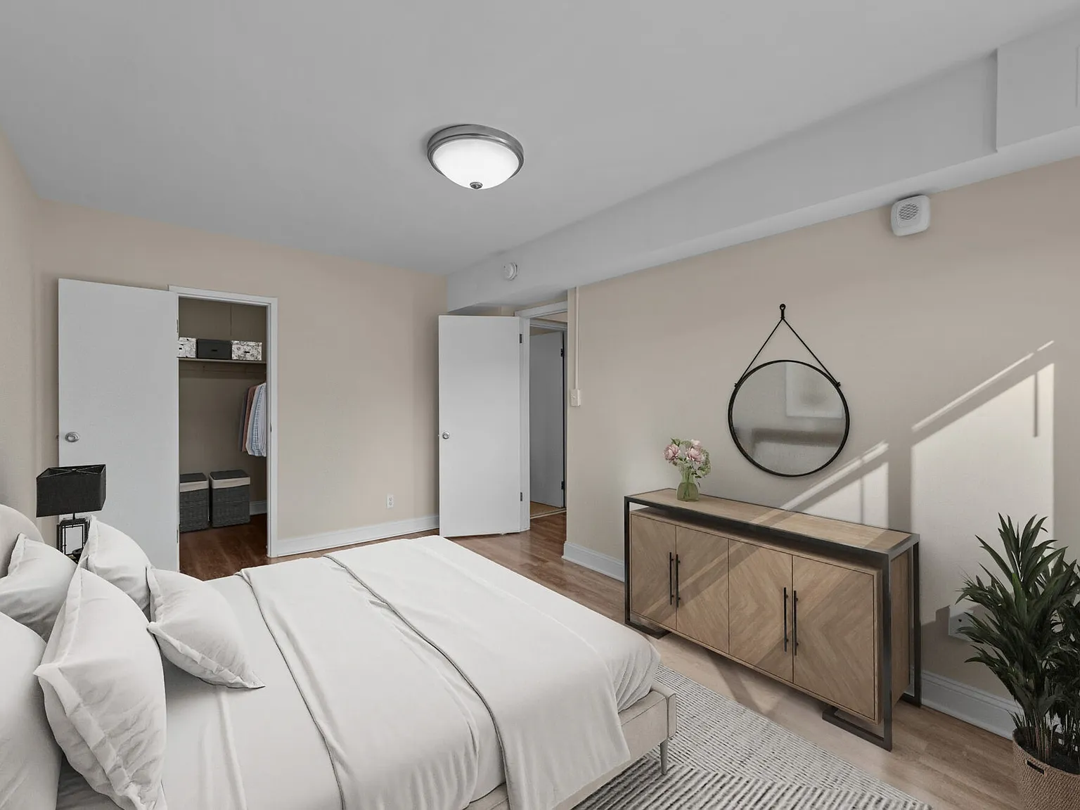 Hilltop Apartments — Photo 4