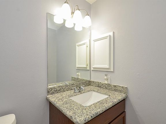 3rd image of 12722 S Bayberry Bend Circle Dr