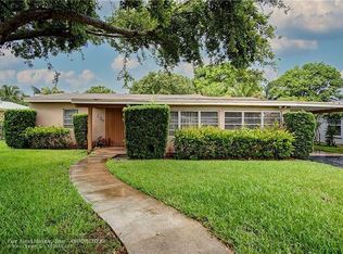 684 NE 34th St, Oakland Park, FL 33334