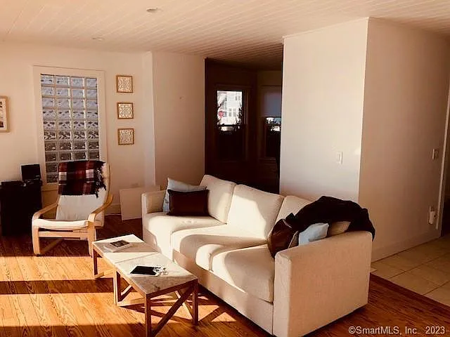 15 Merwin Ave — Photo 7